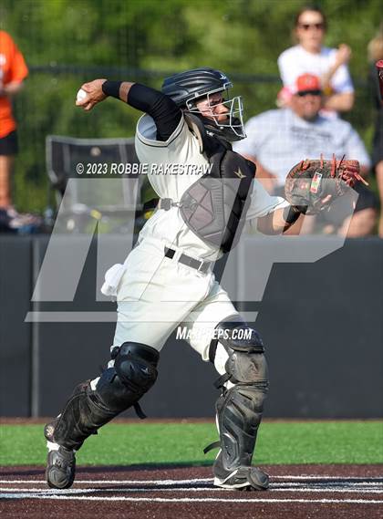 Thumbnail 3 in Kaufman vs. Ferris (UIL 4A Bi-District Playoff) photogallery.
