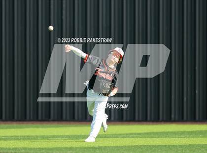 Thumbnail 1 in Kaufman vs. Ferris (UIL 4A Bi-District Playoff) photogallery.