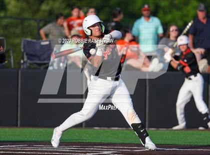 Thumbnail 2 in Kaufman vs. Ferris (UIL 4A Bi-District Playoff) photogallery.