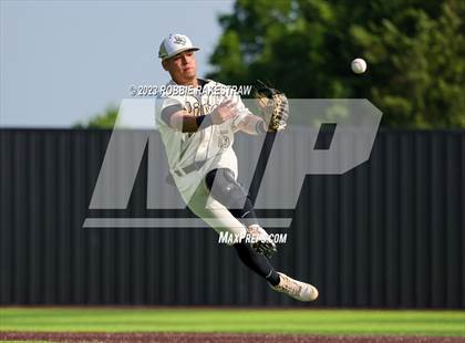 Thumbnail 1 in Kaufman vs. Ferris (UIL 4A Bi-District Playoff) photogallery.