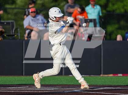Thumbnail 3 in Kaufman vs. Ferris (UIL 4A Bi-District Playoff) photogallery.