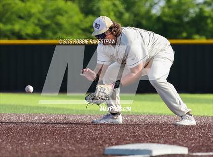 Thumbnail 3 in Kaufman vs. Ferris (UIL 4A Bi-District Playoff) photogallery.