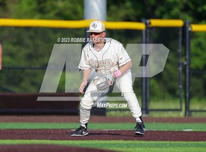 Thumbnail 2 in Kaufman vs. Ferris (UIL 4A Bi-District Playoff) photogallery.