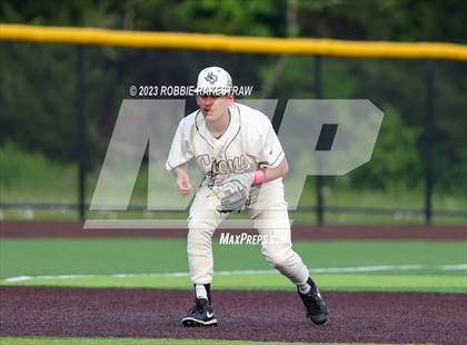 Thumbnail 3 in Kaufman vs. Ferris (UIL 4A Bi-District Playoff) photogallery.
