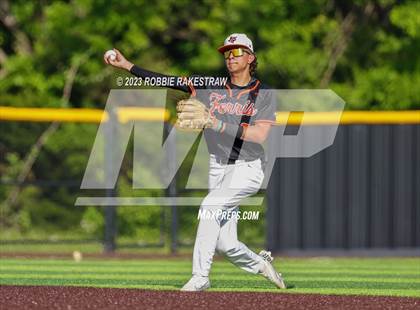 Thumbnail 3 in Kaufman vs. Ferris (UIL 4A Bi-District Playoff) photogallery.
