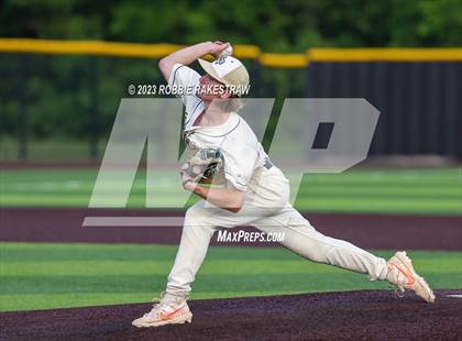 Thumbnail 1 in Kaufman vs. Ferris (UIL 4A Bi-District Playoff) photogallery.