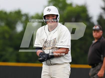 Thumbnail 3 in Kaufman vs. Ferris (UIL 4A Bi-District Playoff) photogallery.