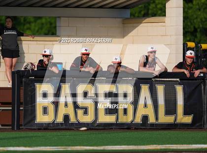 Thumbnail 3 in Kaufman vs. Ferris (UIL 4A Bi-District Playoff) photogallery.