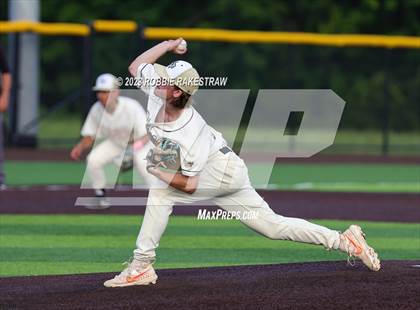 Thumbnail 2 in Kaufman vs. Ferris (UIL 4A Bi-District Playoff) photogallery.