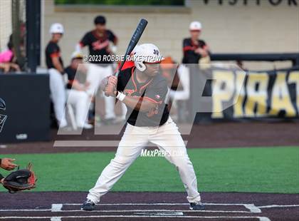 Thumbnail 1 in Kaufman vs. Ferris (UIL 4A Bi-District Playoff) photogallery.