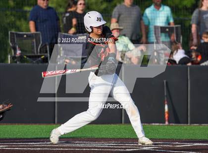 Thumbnail 3 in Kaufman vs. Ferris (UIL 4A Bi-District Playoff) photogallery.