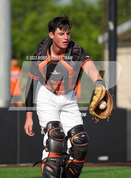 Thumbnail 1 in Kaufman vs. Ferris (UIL 4A Bi-District Playoff) photogallery.