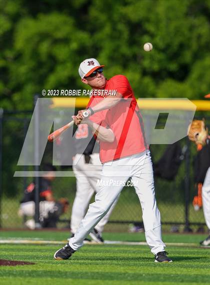 Thumbnail 1 in Kaufman vs. Ferris (UIL 4A Bi-District Playoff) photogallery.