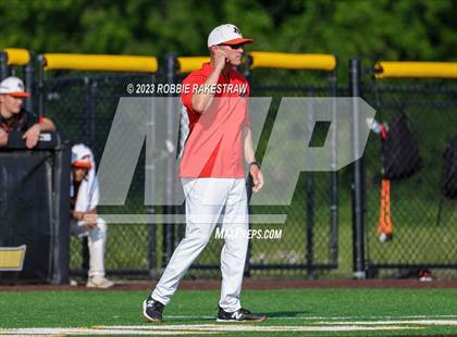 Thumbnail 2 in Kaufman vs. Ferris (UIL 4A Bi-District Playoff) photogallery.