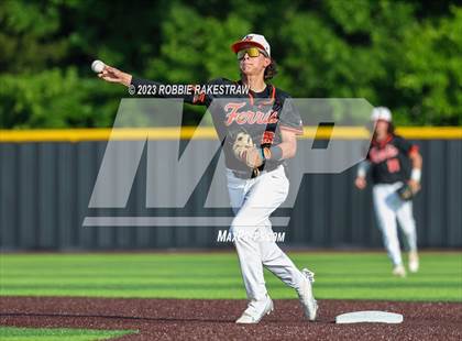 Thumbnail 2 in Kaufman vs. Ferris (UIL 4A Bi-District Playoff) photogallery.