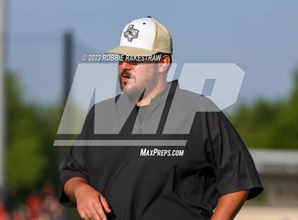 Thumbnail 1 in Kaufman vs. Ferris (UIL 4A Bi-District Playoff) photogallery.