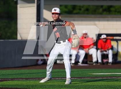 Thumbnail 2 in Kaufman vs. Ferris (UIL 4A Bi-District Playoff) photogallery.