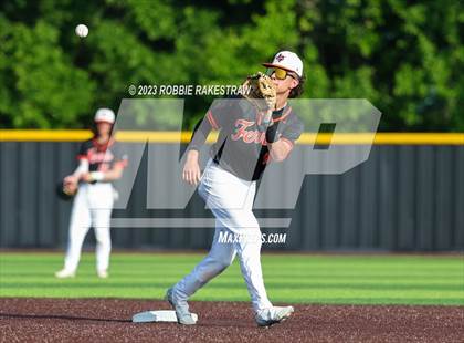 Thumbnail 2 in Kaufman vs. Ferris (UIL 4A Bi-District Playoff) photogallery.