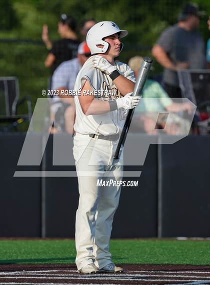 Thumbnail 3 in Kaufman vs. Ferris (UIL 4A Bi-District Playoff) photogallery.