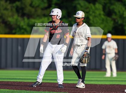 Thumbnail 1 in Kaufman vs. Ferris (UIL 4A Bi-District Playoff) photogallery.