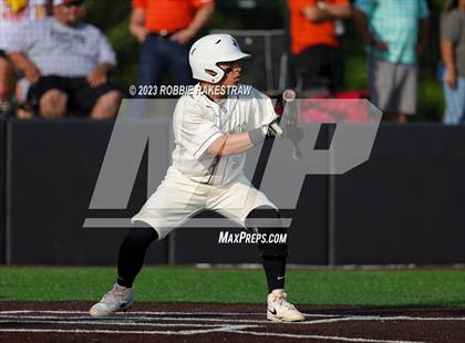 Thumbnail 2 in Kaufman vs. Ferris (UIL 4A Bi-District Playoff) photogallery.