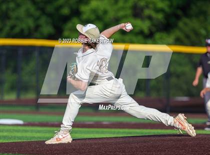 Thumbnail 3 in Kaufman vs. Ferris (UIL 4A Bi-District Playoff) photogallery.