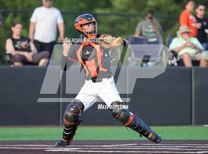 Thumbnail 3 in Kaufman vs. Ferris (UIL 4A Bi-District Playoff) photogallery.