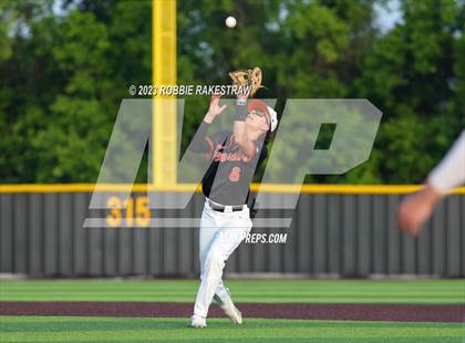 Thumbnail 1 in Kaufman vs. Ferris (UIL 4A Bi-District Playoff) photogallery.