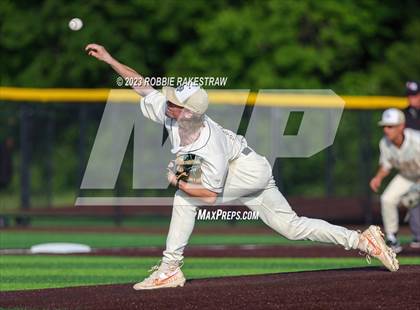 Thumbnail 3 in Kaufman vs. Ferris (UIL 4A Bi-District Playoff) photogallery.