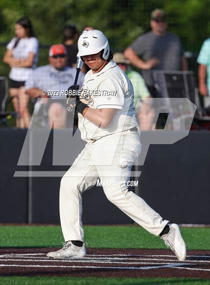 Thumbnail 3 in Kaufman vs. Ferris (UIL 4A Bi-District Playoff) photogallery.