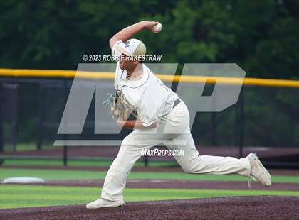 Thumbnail 1 in Kaufman vs. Ferris (UIL 4A Bi-District Playoff) photogallery.