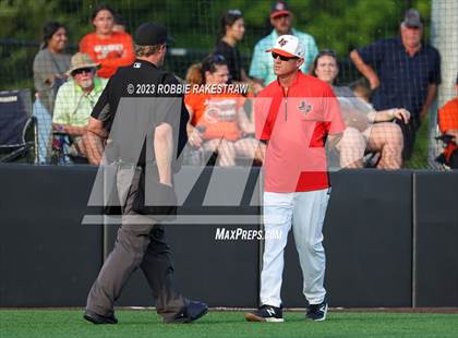 Thumbnail 2 in Kaufman vs. Ferris (UIL 4A Bi-District Playoff) photogallery.