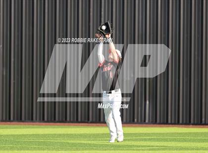 Thumbnail 1 in Kaufman vs. Ferris (UIL 4A Bi-District Playoff) photogallery.