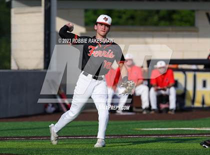 Thumbnail 3 in Kaufman vs. Ferris (UIL 4A Bi-District Playoff) photogallery.