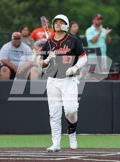 Thumbnail 3 in Kaufman vs. Ferris (UIL 4A Bi-District Playoff) photogallery.
