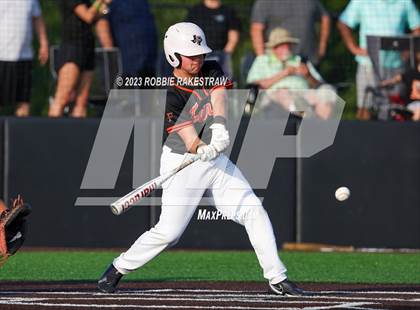 Thumbnail 3 in Kaufman vs. Ferris (UIL 4A Bi-District Playoff) photogallery.
