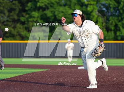 Thumbnail 3 in Kaufman vs. Ferris (UIL 4A Bi-District Playoff) photogallery.