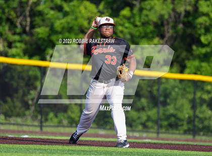 Thumbnail 1 in Kaufman vs. Ferris (UIL 4A Bi-District Playoff) photogallery.