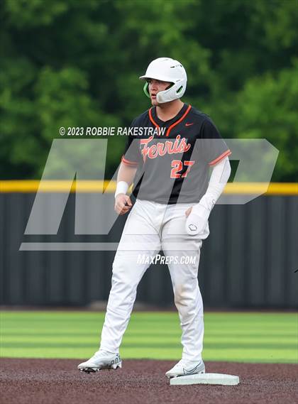 Thumbnail 3 in Kaufman vs. Ferris (UIL 4A Bi-District Playoff) photogallery.
