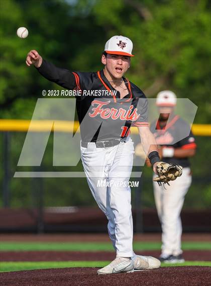 Thumbnail 3 in Kaufman vs. Ferris (UIL 4A Bi-District Playoff) photogallery.