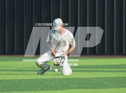 Thumbnail 2 in Kaufman vs. Ferris (UIL 4A Bi-District Playoff) photogallery.