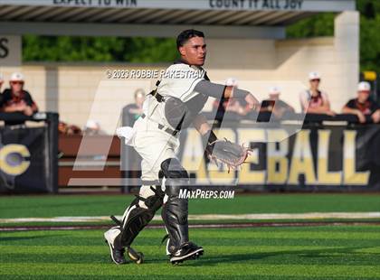 Thumbnail 2 in Kaufman vs. Ferris (UIL 4A Bi-District Playoff) photogallery.
