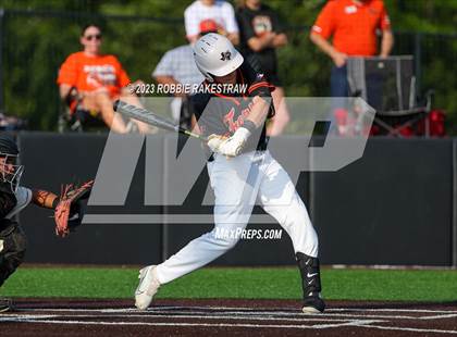 Thumbnail 1 in Kaufman vs. Ferris (UIL 4A Bi-District Playoff) photogallery.