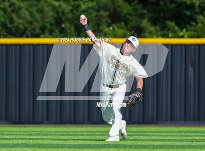 Thumbnail 3 in Kaufman vs. Ferris (UIL 4A Bi-District Playoff) photogallery.
