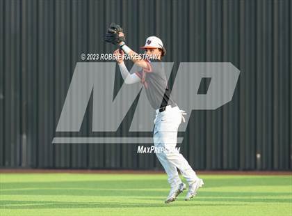 Thumbnail 2 in Kaufman vs. Ferris (UIL 4A Bi-District Playoff) photogallery.