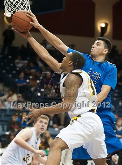 Thumbnail 1 in La Jolla Country Day vs Parker (CIF SDS D4 Final) photogallery.
