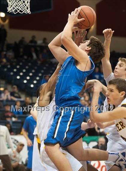 Thumbnail 3 in La Jolla Country Day vs Parker (CIF SDS D4 Final) photogallery.