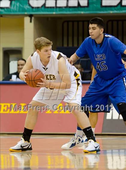 Thumbnail 3 in La Jolla Country Day vs Parker (CIF SDS D4 Final) photogallery.