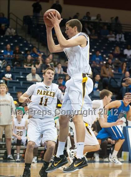 Thumbnail 3 in La Jolla Country Day vs Parker (CIF SDS D4 Final) photogallery.