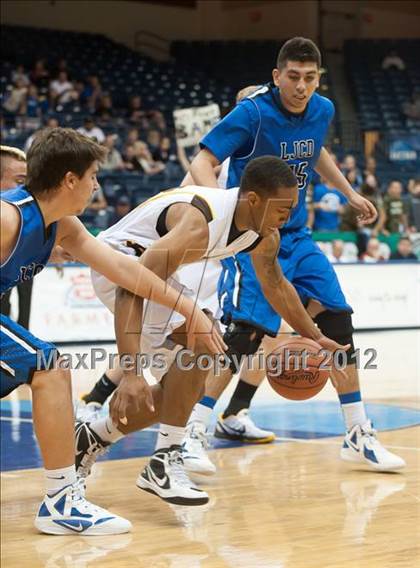 Thumbnail 2 in La Jolla Country Day vs Parker (CIF SDS D4 Final) photogallery.